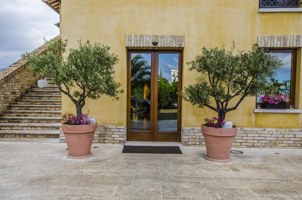 Country House Corte Del Sole Campolungo Exterior photo